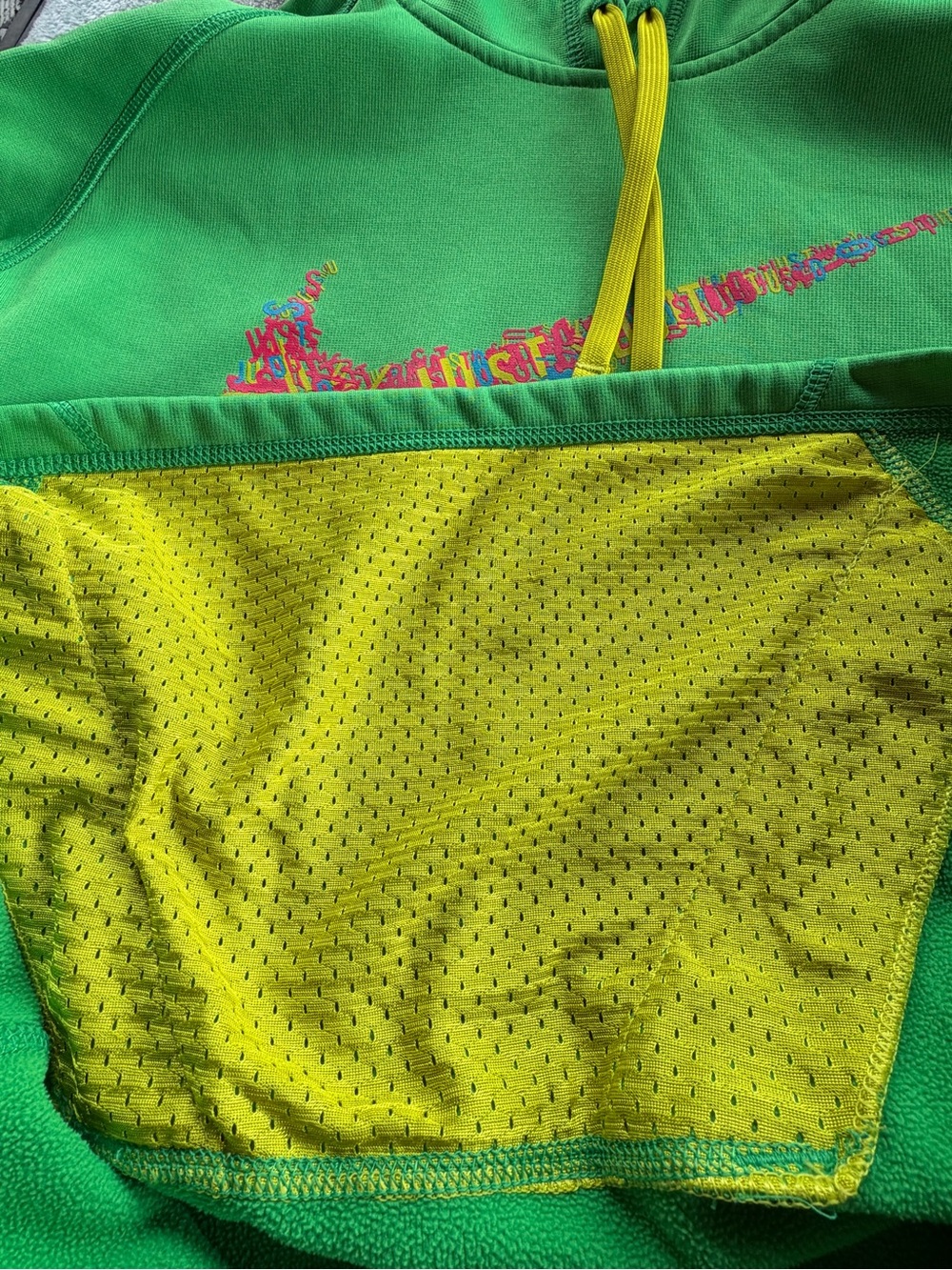 Women’s Nike Therma-fit. Sz L vibrant Kelly Green. All the bells and whistles! - Picture 3 of 9